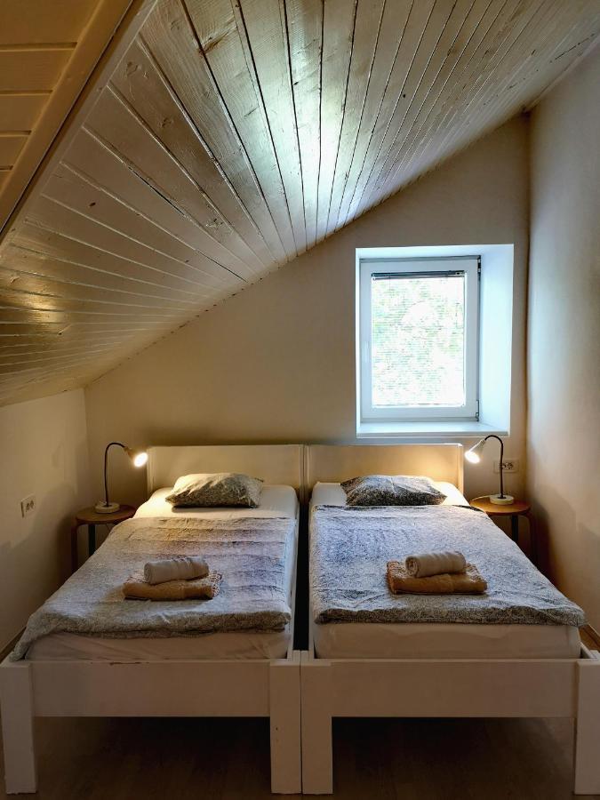 Vila Veselova, Ljubljana City Center Hostel Luaran gambar