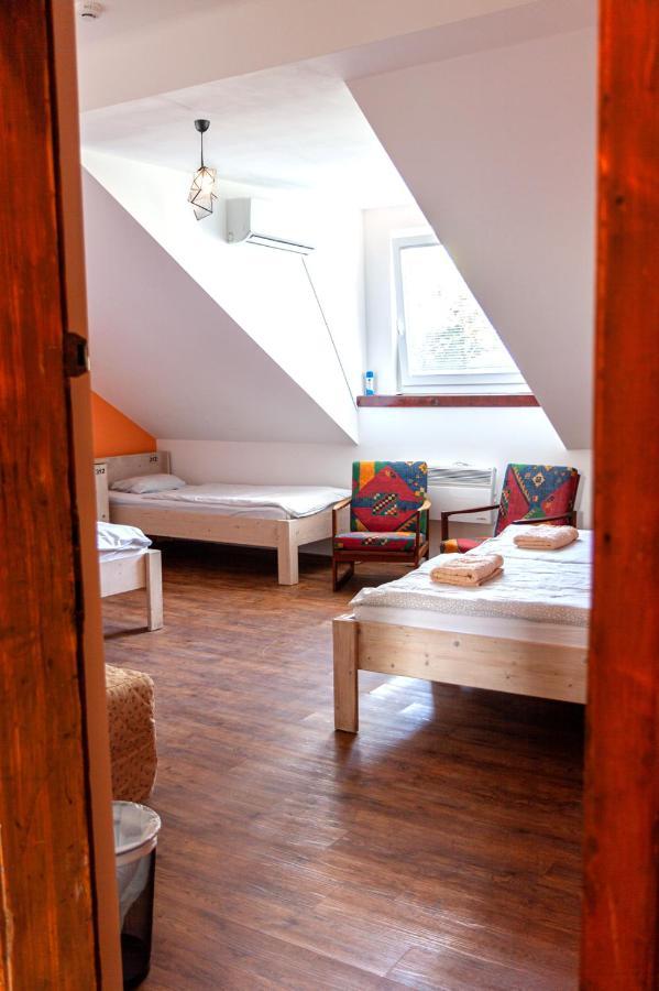 Vila Veselova, Ljubljana City Center Hostel Luaran gambar
