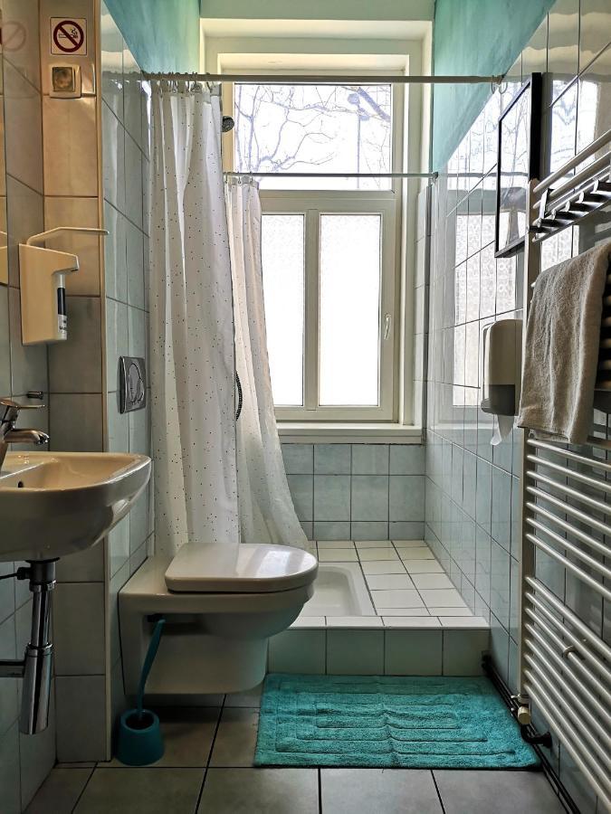 Vila Veselova, Ljubljana City Center Hostel Luaran gambar